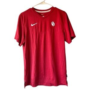 NIKE Dri-Fit University of Oklahoma Sooners 2022 Coaches UV Performance Tee
